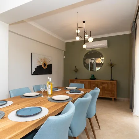 Kate Kontini Luxury *