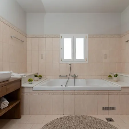 Kate Kontini Luxury